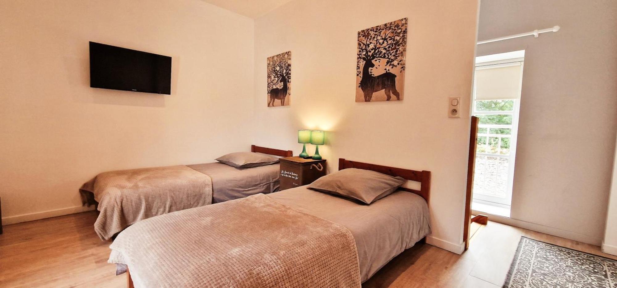 Le Manoir  Gite 4 Personnes Avec Piscine Et Bain Nordique Proche Des Plages Du Debarquement מראה חיצוני תמונה