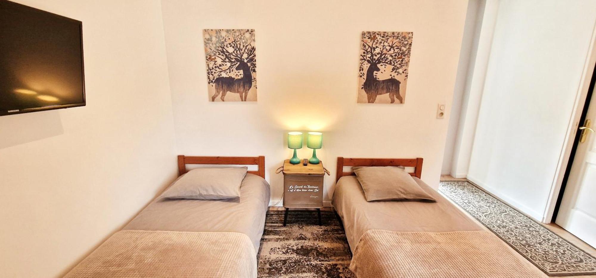 Le Manoir  Gite 4 Personnes Avec Piscine Et Bain Nordique Proche Des Plages Du Debarquement מראה חיצוני תמונה