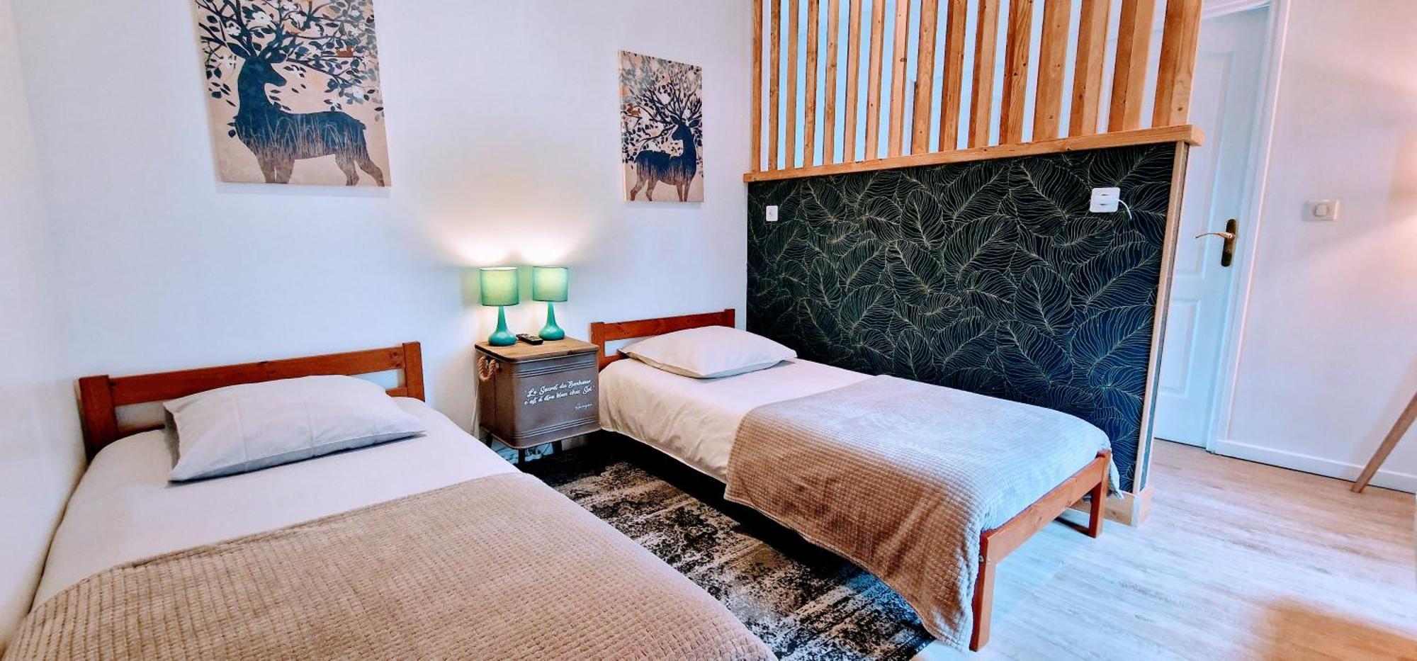 Le Manoir  Gite 4 Personnes Avec Piscine Et Bain Nordique Proche Des Plages Du Debarquement מראה חיצוני תמונה