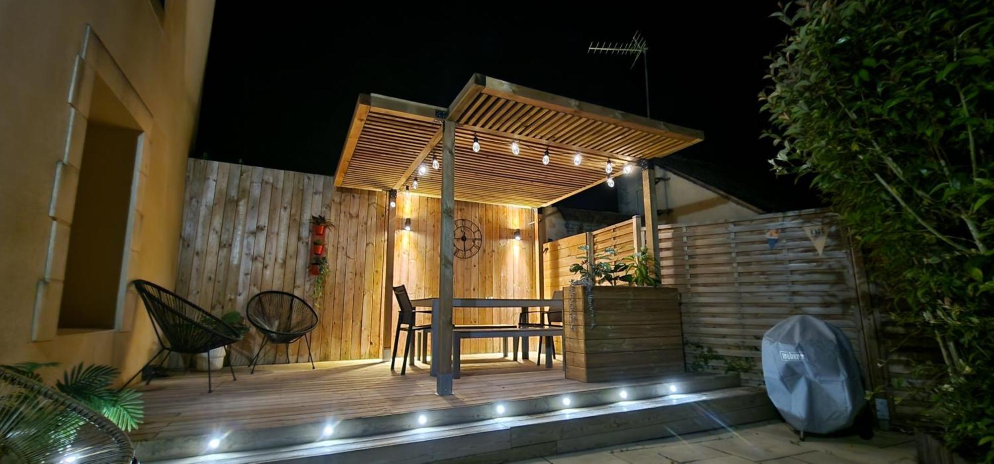 Le Manoir  Gite 4 Personnes Avec Piscine Et Bain Nordique Proche Des Plages Du Debarquement מראה חיצוני תמונה